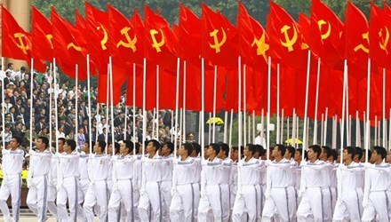 Bổn phận nêu gương trước “động cơ không trong sáng”